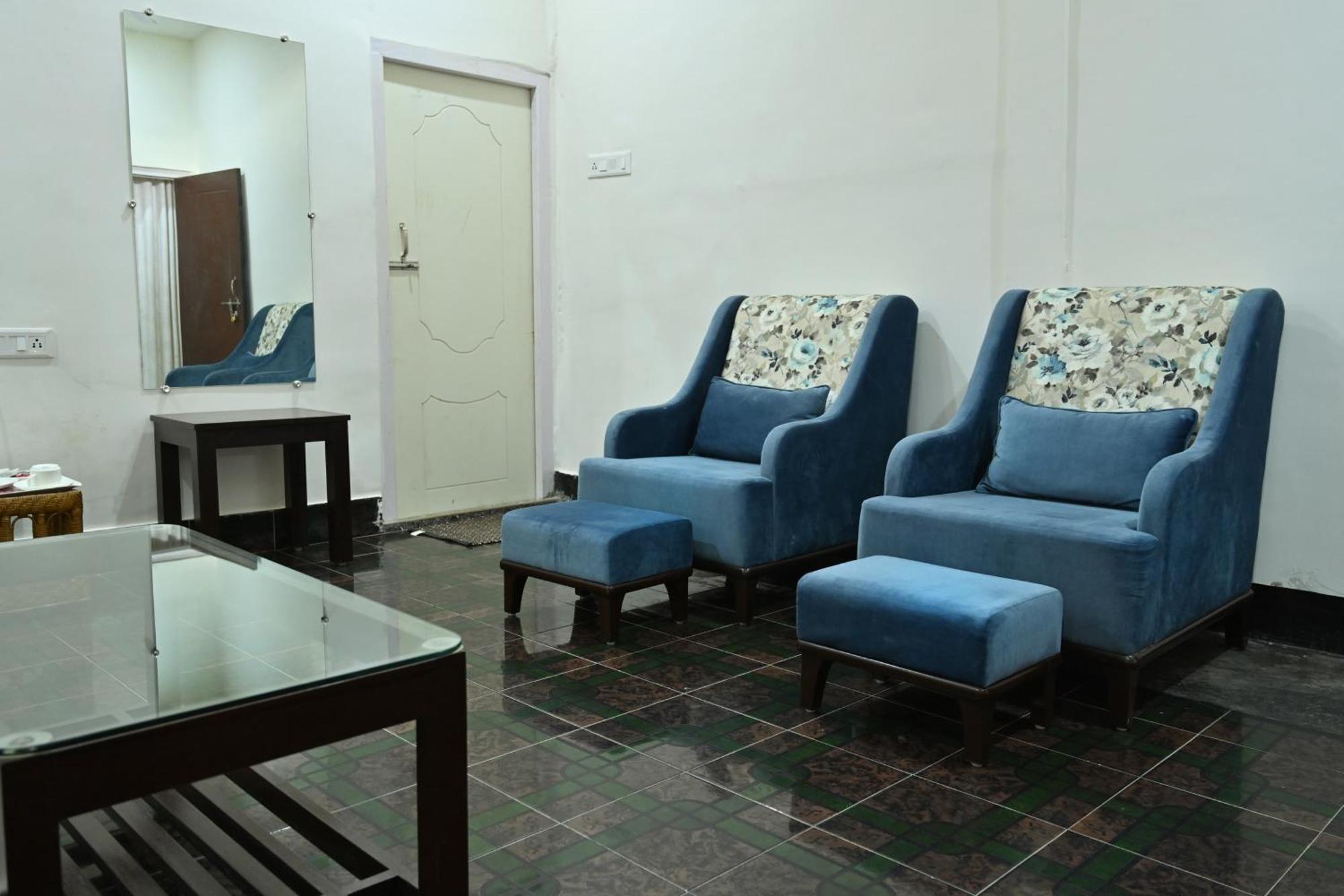 The Sumola House Hotel Jorhat Ngoại thất bức ảnh
